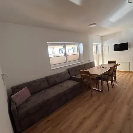 Hoeller's Bergleben דירה