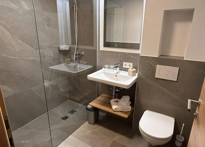 Hoeller's Bergleben *