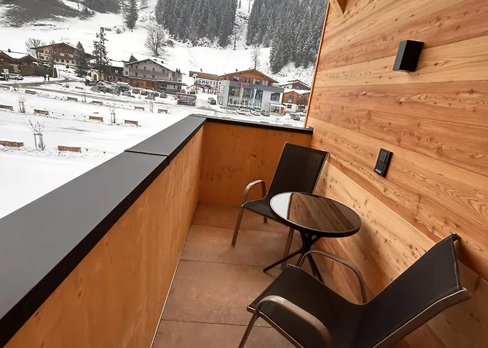 Hoeller's Bergleben * קליינארל