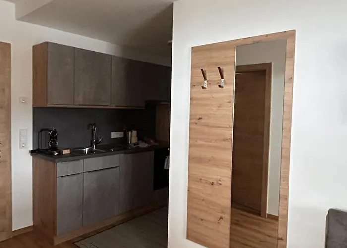 Hoeller's Bergleben קליינארל