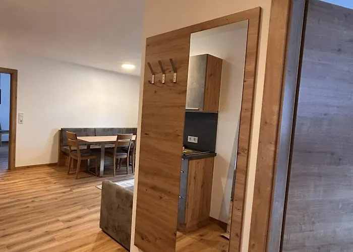 Hoeller's Bergleben *